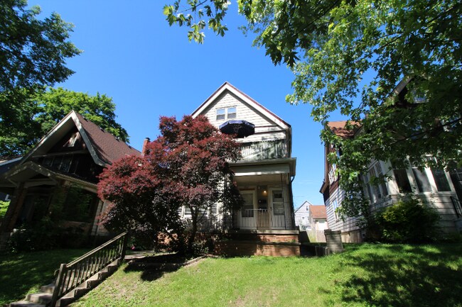 property at 2927 N Newhall St