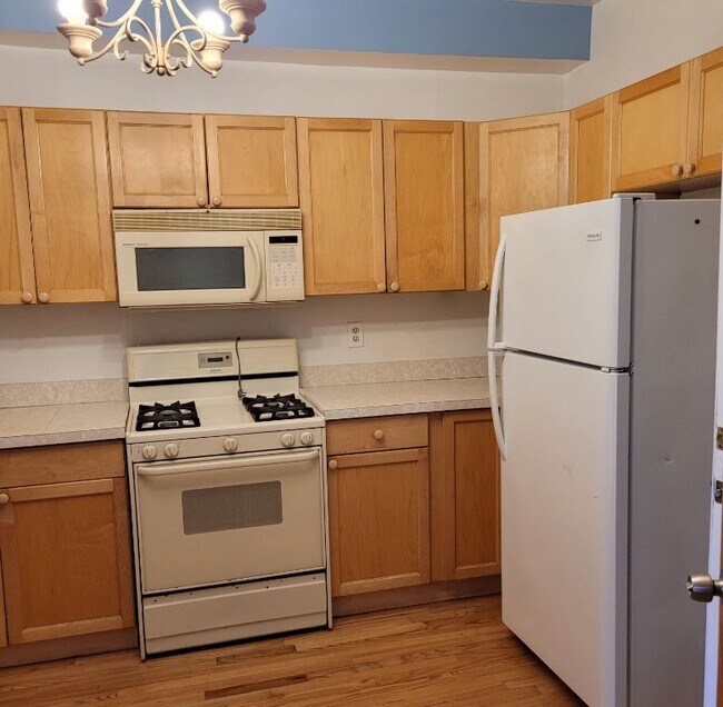 2255 W Fullerton Ave in Chicago, IL - Building Photo - Building Photo