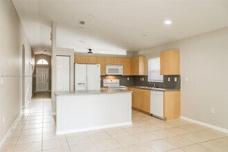 1558 SE 20th Pl in Homestead, FL - Building Photo - Building Photo