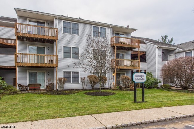 166 Stonyridge Dr, Unit 166 Stonyridge Drive in Lincoln Park, NJ - Building Photo