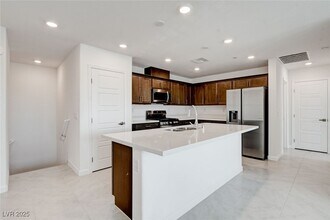 4924 Chidlaw Ave in Las Vegas, NV - Building Photo - Building Photo