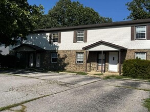 205 Country Villa Ln in St. Robert, MO - Building Photo - Building Photo