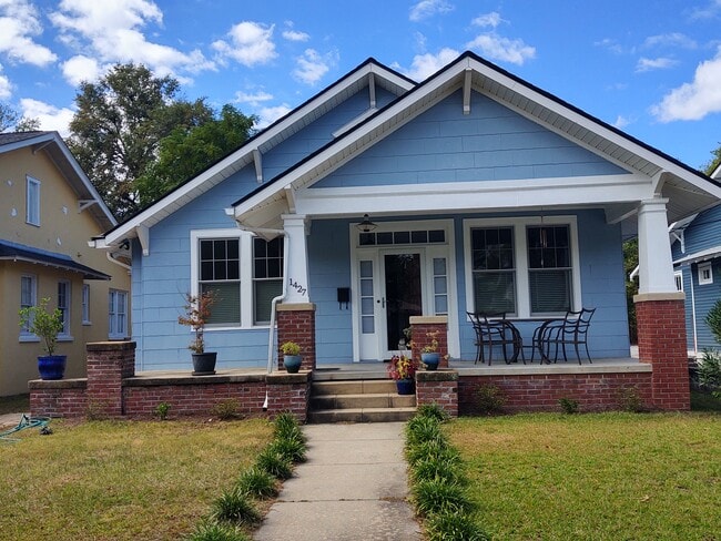 property at 1427 Stovall St