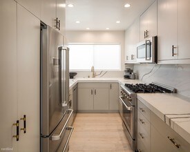 8917 Cynthia St in West Hollywood, CA - Building Photo - Building Photo