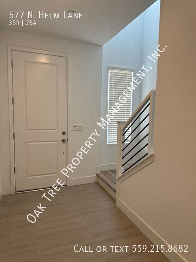 577 N Helm Ln in Clovis, CA - Building Photo - Building Photo