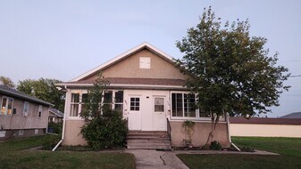 723 14th St N in Fargo, ND - Building Photo