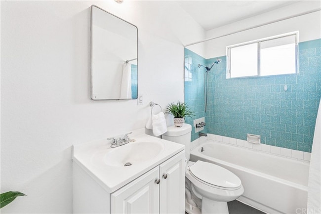 16510 Purche Ave in Torrance, CA - Foto de edificio - Building Photo