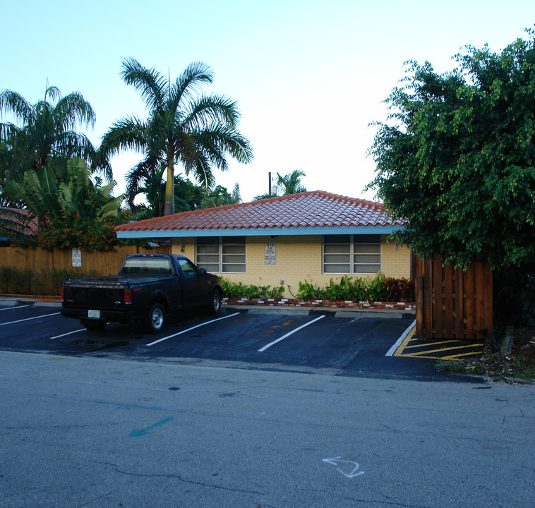 615 NE 10th Ave in Fort Lauderdale, FL - Building Photo