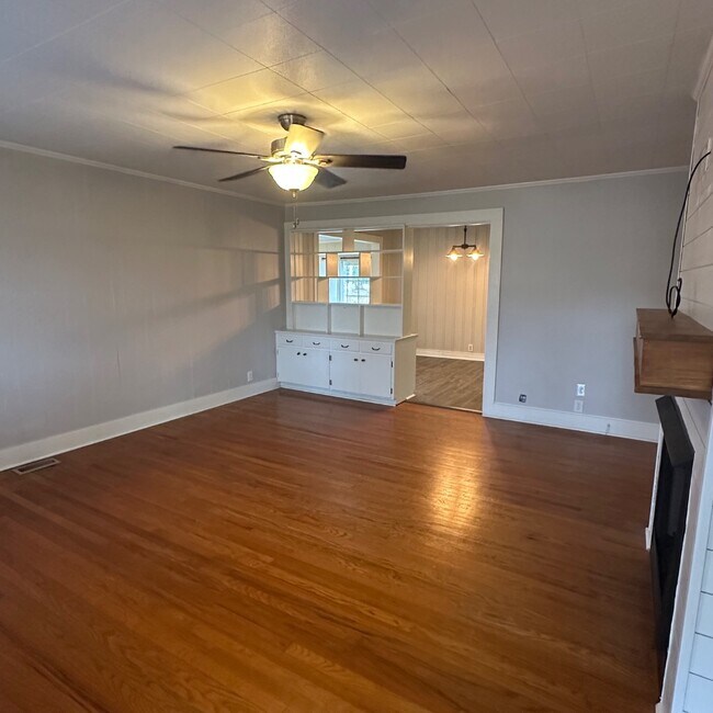 271 3rd Ave SW in Calvert City, KY - Building Photo - Building Photo