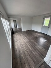 16 Sassy Ln in Sunrise Beach, MO - Foto de edificio - Building Photo