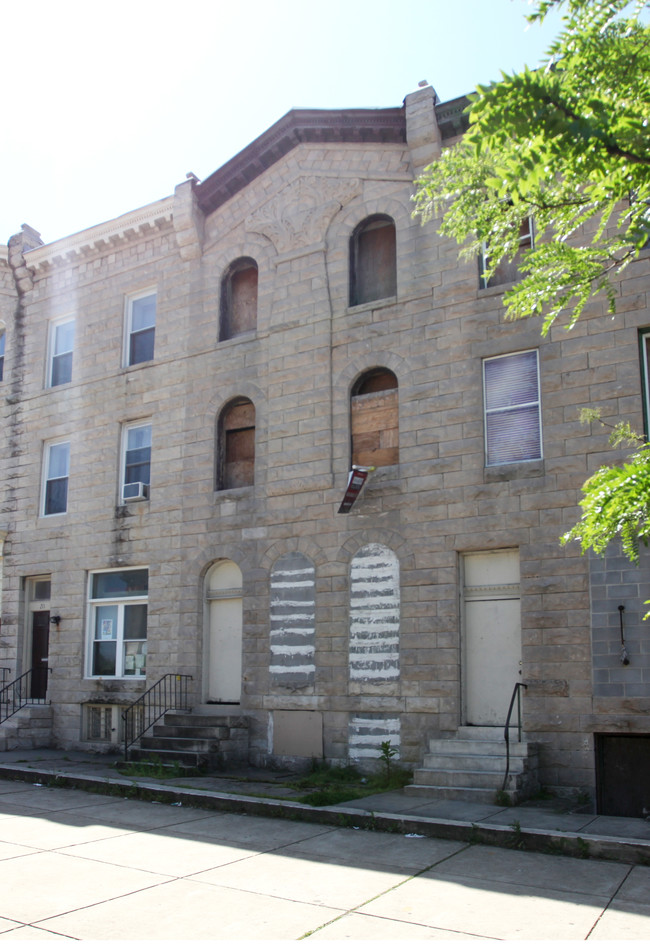 203-209 E North Ave in Baltimore, MD - Building Photo - Building Photo