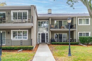 1115 N Old Woodward Ave in Birmingham, MI - Building Photo