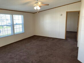 889 Fernwood Dr in Lockport, NY - Building Photo - Building Photo