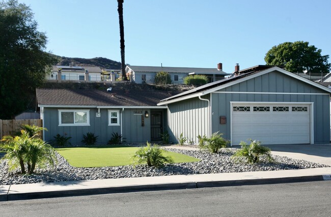 9946 Pebble Beach Dr in Santee, CA - Building Photo - Building Photo