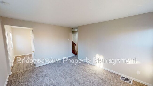 350 Wallace Dr in Fairborn, OH - Building Photo - Building Photo