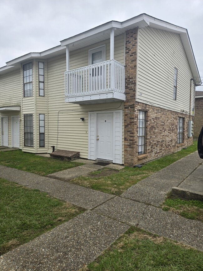 117 Oak Ridge Ave in Donaldsonville, LA - Building Photo - Building Photo