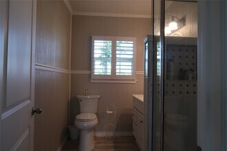 2717 Avenue D in Dickinson, TX - Building Photo - Building Photo