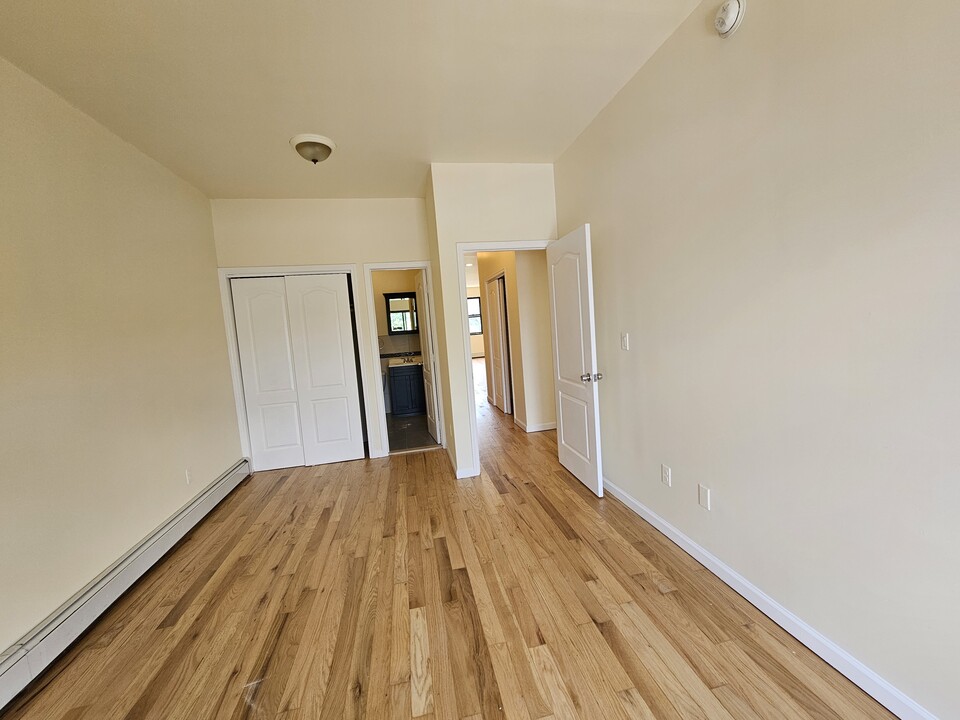 64 Buffalo Ave, Unit #3 in Brooklyn, NY - Building Photo