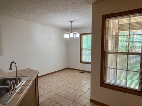 2959 W Cardinal St in Springfield, MO - Building Photo - Building Photo