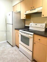2564 Centergate Dr in Miramar, FL - Building Photo - Building Photo