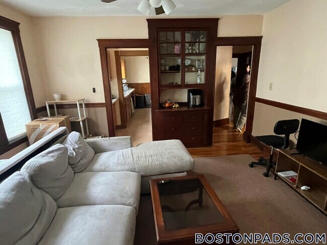 48 Upland Rd