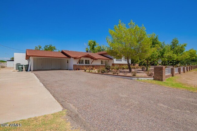 4320 W Banff Ln. in Glendale, AZ - Building Photo - Building Photo