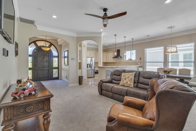 property at 615 29th St