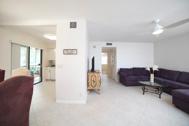 247 Capri F in Delray Beach, FL - Building Photo - Building Photo