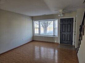 3007 W Sunset Dr in Carbondale, IL - Building Photo