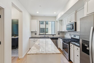 25250 Villager Ln in Hayward, CA - Building Photo - Building Photo
