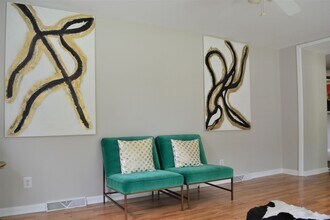 7043 Crossridge Rd in Charlotte, NC - Building Photo - Building Photo