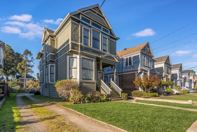 1830 San Antonio Ave in Alameda, CA - Building Photo - Building Photo