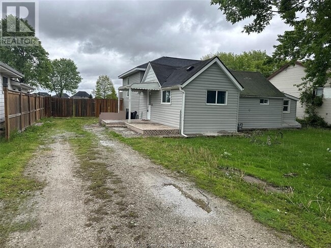 property at 342 Renaud Line Rd