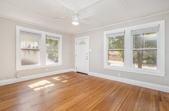 2112 McMillan Ave, Unit A in Dallas, TX - Building Photo - Building Photo