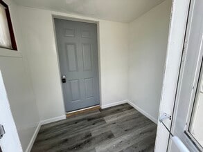 3814 10th Avenue Ct in Moline, IL - Building Photo - Building Photo