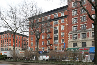 2670-2672 Broadway in New York, NY - Building Photo - Building Photo