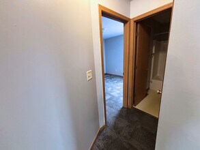 312 Stone Creek Dr in Goshen, IN - Building Photo - Building Photo