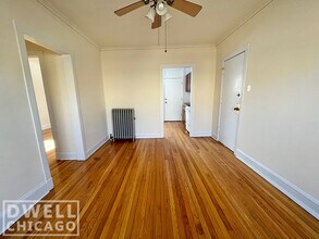 2639 N Spaulding Ave, Unit 1E in Chicago, IL - Building Photo - Building Photo