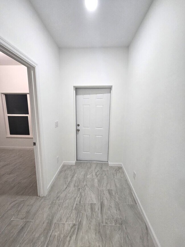 3107 73rd St W in Lehigh Acres, FL - Building Photo - Building Photo