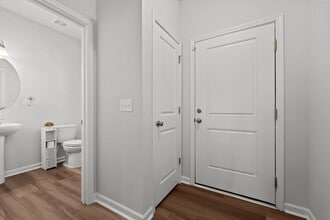 2298 Beechwood Vw Dr in Winston-Salem, NC - Building Photo - Building Photo