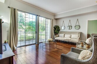 3225 Turtle Creek Blvd, Unit 306 in Dallas, TX - Building Photo - Building Photo