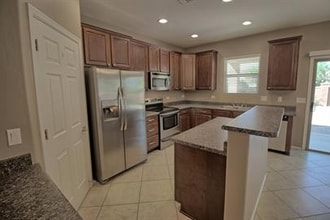 384 W Corte Planga in Sahuarita, AZ - Building Photo - Building Photo