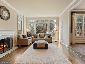 3732 Center Way in Fairfax, VA - Building Photo - Building Photo