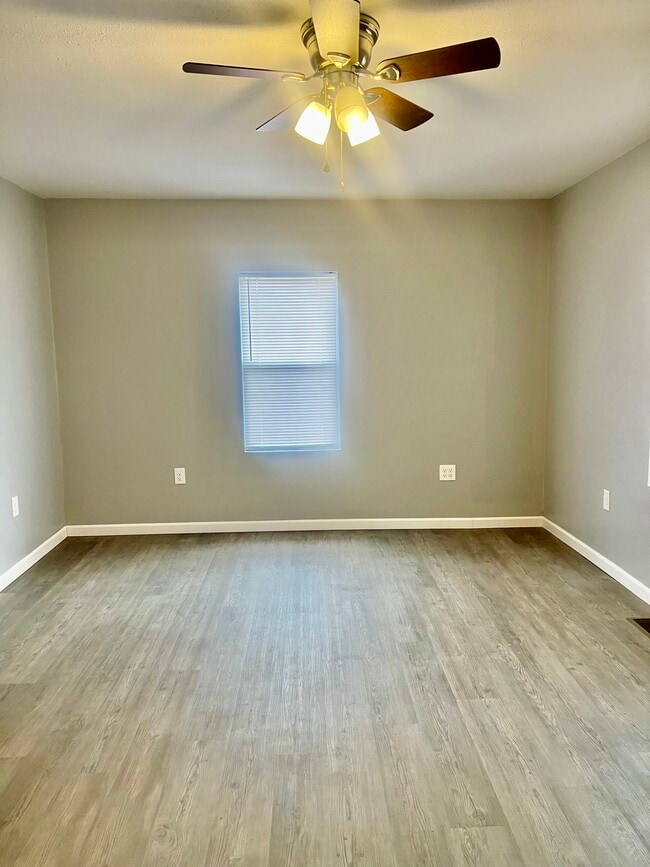 2210 Salu St in Alton, IL - Building Photo - Building Photo