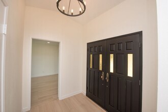 2896 Baker St in Costa Mesa, CA - Building Photo - Building Photo