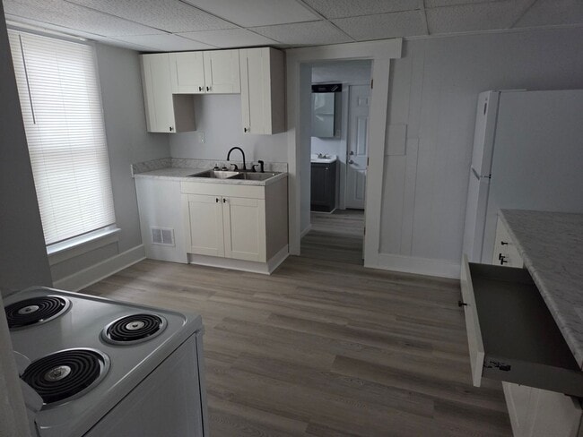 property at 547 E Union St