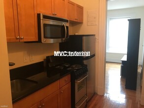 172 Commonwealth Avenue-Unit -Apt 9 in Boston, MA - Building Photo - Building Photo