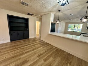 5502 Hewitt Dr in Houston, TX - Building Photo - Building Photo