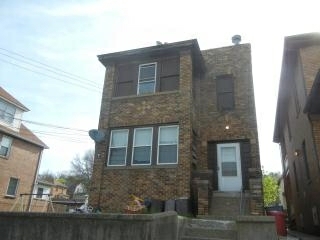 1418 Lenz Ave in Ambridge, PA - Building Photo