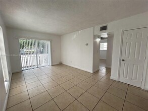 8287 NE Miami Ct in Miami, FL - Building Photo - Building Photo